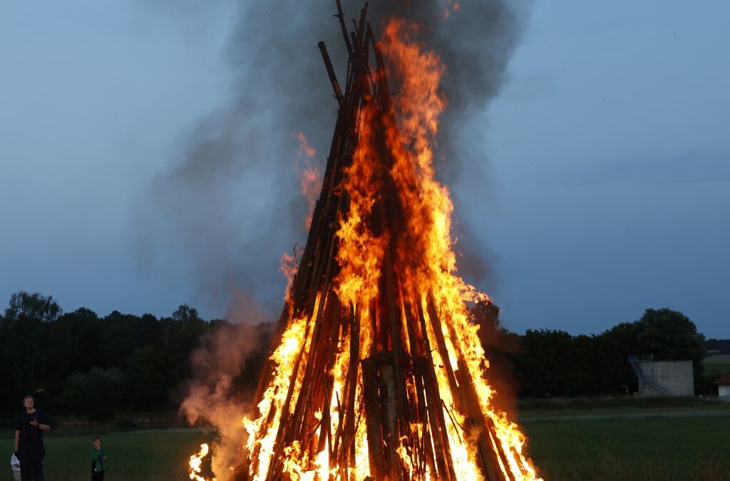 Sonnwendfeuer 2025